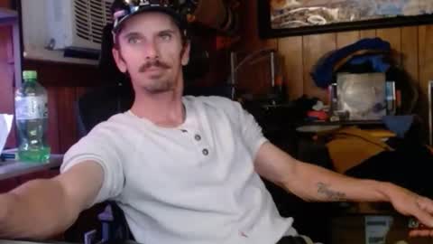 Snapshot of comic_king27 chatting on 12/15/25, 12:04 Nelson or ComicKing and sometime Peachy143 online show from 12/15/25, 12:04