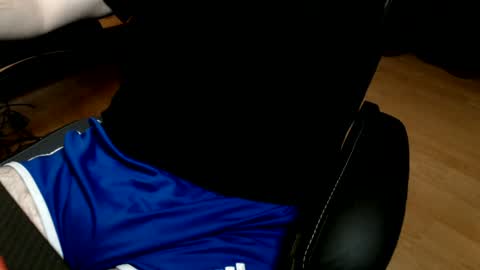 Snapshot of commanderchip chatting on 01/19/25, 12:06 commanderchip online show from 01/19/25, 12:06