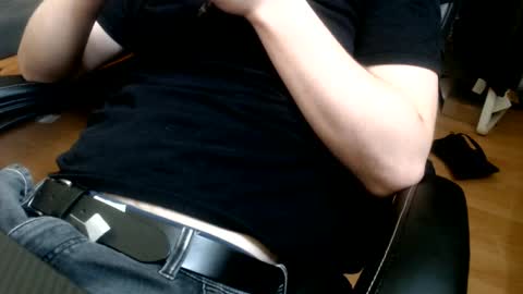 Snapshot of commanderchip chatting on 02/25/25, 03:49 commanderchip online show from 02/25/25, 03:49