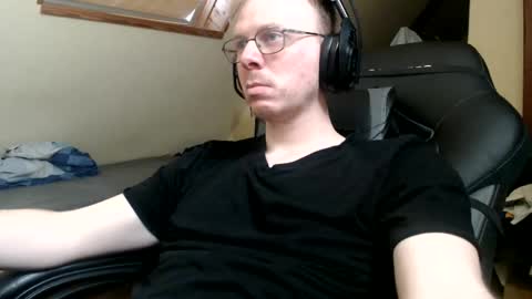 Snapshot of commanderchip chatting on 03/01/25, 03:05 commanderchip online show from 03/01/25, 03:05