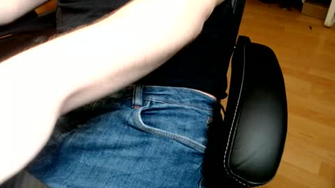 Snapshot of commanderchip chatting on 03/04/25, 03:59 commanderchip online show from 03/04/25, 03:59