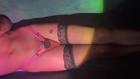 Snapshot of commandme69696969 chatting on 10/14/25, 07:36 Kimera online show from 10/14/25, 07:36