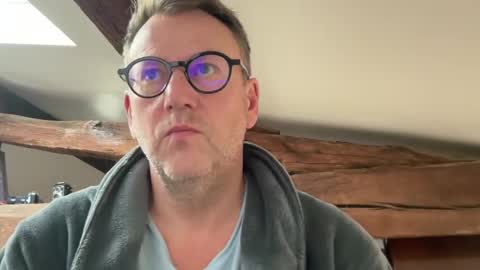 Snapshot of compay69 chatting on 12/24/24, 09:28 compay69 online show from 12/24/24, 09:28