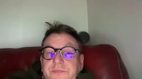 Snapshot of compay69 chatting on 01/04/25, 03:28 compay69 online show from 01/04/25, 03:28