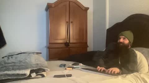 Snapshot of concentralized chatting on 02/12/25, 07:34 Matt online show from 02/12/25, 07:34