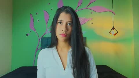 C O N N I E online show from 12/03/25, 07:23