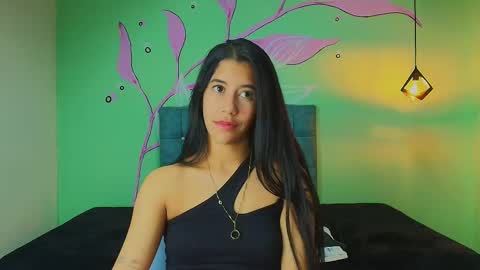 C O N N I E online show from 12/05/25, 08:12