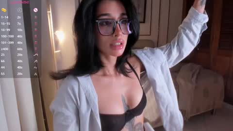 connie    online show from 10/08/25, 09:40