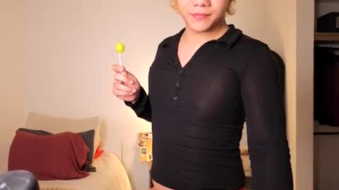 Snapshot of connie_varela chatting on 03/27/26, 01:44 new account online show from 03/27/26, 01:44