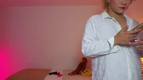 Snapshot of connie_varela chatting on 05/19/26, 12:38 new account online show from 05/19/26, 12:38