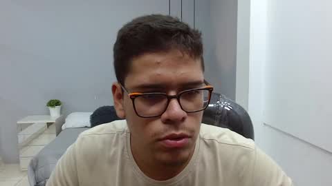 connor_kenway67 online show from 09/12/25, 12:49