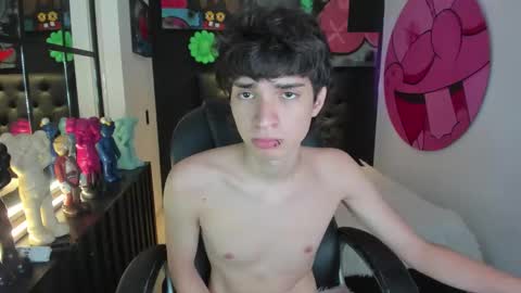 connor_stone_ online show from 12/02/25, 08:26