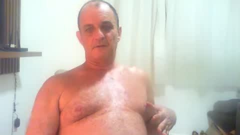 Conradinho online show from 10/25/25, 01:24