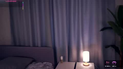 Hello im Sofia Welcme to my room .More hugs and kiss for you online show from 10/15/25, 06:35