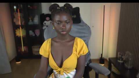Carola  independent model online show from 05/25/26, 12:55