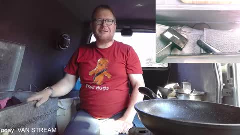 Snapshot of cookieliquor chatting on 01/17/25, 10:23 Cookie - I do cooking streams occasionally. Next stream online show from 01/17/25, 10:23