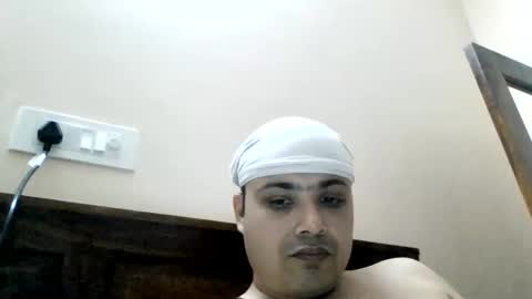 Snapshot of cool_breeze09 chatting on 06/01/26, 06:04 Cool Breeze09 online show from 06/01/26, 06:04