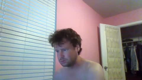 Snapshot of cooldude122222 chatting on 10/14/25, 12:17 cooldude122222 online show from 10/14/25, 12:17