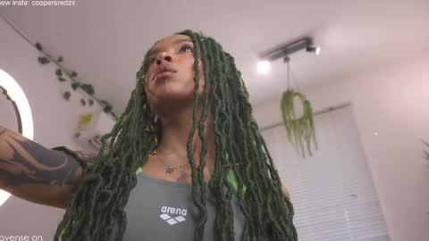 Snapshot of cooper_reds chatting on 09/21/25, 06:31 ROSELL 3 online show from 09/21/25, 06:31