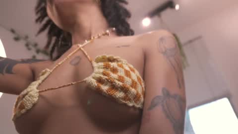 Snapshot of cooper_reds chatting on 10/12/25, 07:13 ROSELL 3 online show from 10/12/25, 07:13