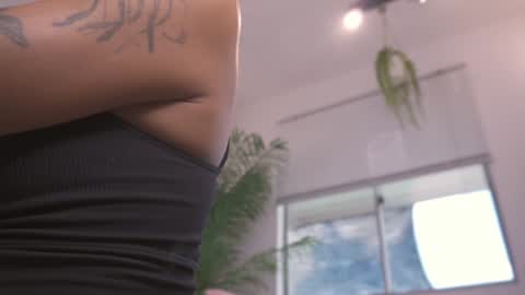 Snapshot of cooper_reds chatting on 10/26/25, 04:13 ROSELL 3 online show from 10/26/25, 04:13