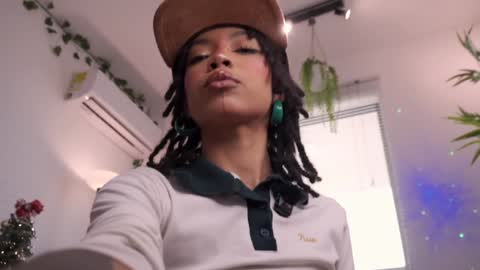 Snapshot of cooper_reds chatting on 11/27/25, 08:33 ROSELL 3 online show from 11/27/25, 08:33