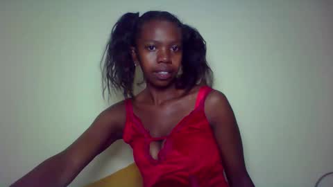 Snapshot of coquine_lara chatting on 04/21/26, 02:51 coquine_lara online show from 04/21/26, 02:51