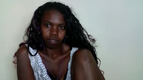 Snapshot of coquine_lara chatting on 04/26/26, 07:11 coquine_lara online show from 04/26/26, 07:11