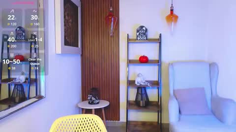 Snapshot of coral_lise chatting on 11/06/25, 11:22 Coral online show from 11/06/25, 11:22