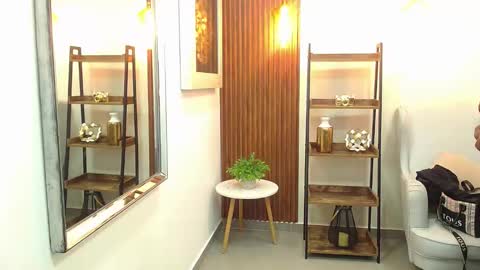 Snapshot of coral_lise chatting on 11/27/25, 11:01 Coral online show from 11/27/25, 11:01