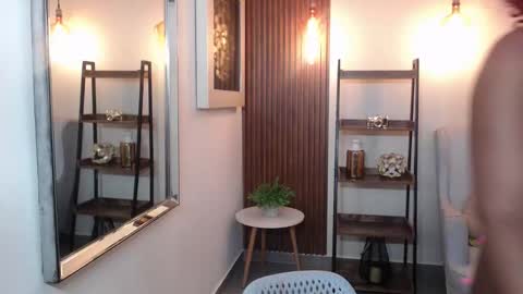 Snapshot of coral_lise chatting on 11/28/25, 11:13 Coral online show from 11/28/25, 11:13