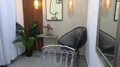 Snapshot of coral_lise chatting on 12/18/25, 11:16 Coral online show from 12/18/25, 11:16