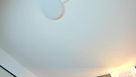 C O R A L  online show from 11/18/25, 01:04