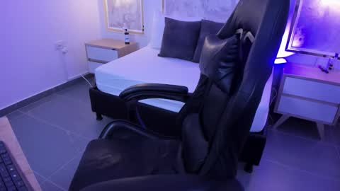 C O R A L  online show from 12/23/25, 02:31