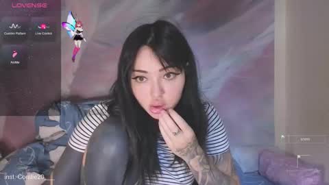 Snapshot of coralie20 chatting on 10/16/25, 11:22 coralie20 online show from 10/16/25, 11:22