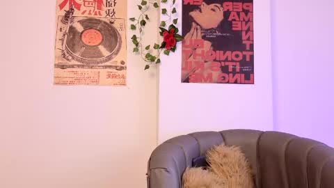 Coralie Bronson online show from 05/11/26, 10:51