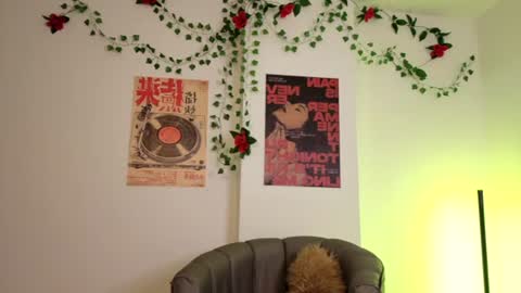 Coralie Bronson online show from 07/13/26, 11:29