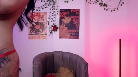 Coralie Bronson online show from 07/22/26, 12:02
