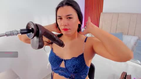 coraline hot18 online show from 09/11/25, 12:16