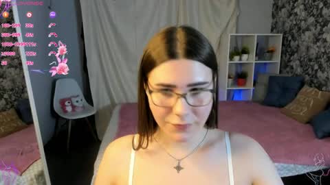Snapshot of coraline_kitty chatting on 05/04/26, 05:20 Coraline online show from 05/04/26, 05:20