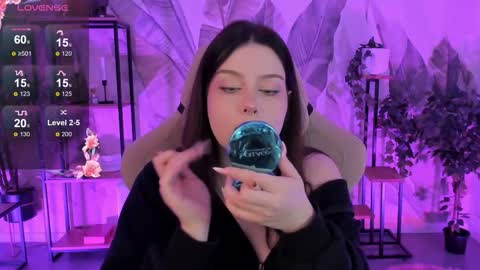 Snapshot of coralinekeyns chatting on 09/14/25, 05:28 little girl who is always right or Coraline online show from 09/14/25, 05:28