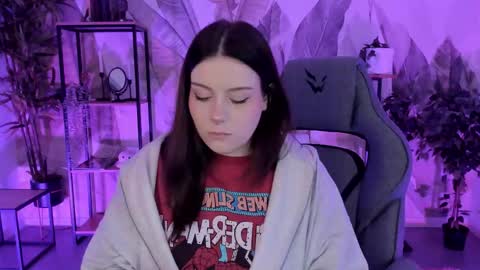 Snapshot of coralinekeyns chatting on 10/03/25, 05:15 little girl who is always right or Coraline online show from 10/03/25, 05:15