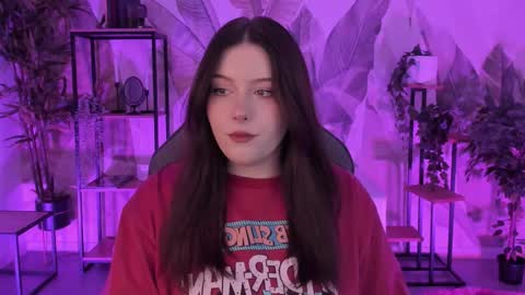 Snapshot of coralinekeyns chatting on 10/10/25, 04:44 little girl who is always right or Coraline online show from 10/10/25, 04:44