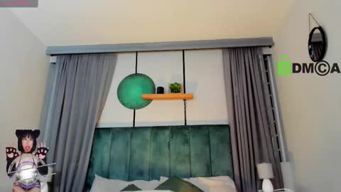 Coral Stefani online show from 11/29/25, 09:07