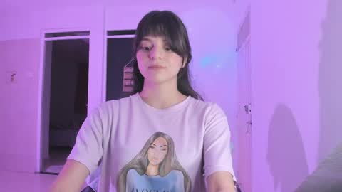 Coraline uwu     Bienvenidos al dulce mundo de Coraline    Hola amores soy Coraline  Una chica  tierna juguetona online show from 04/01/26, 12:00