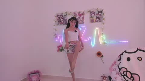 Snapshot of coralinexxx07 chatting on 06/25/26, 02:32 Coraline uwu Bienvenidos al dulce mundo de Coraline Hola amores soy Coraline Una chica tierna juguetona online show from 06/25/26, 02:32