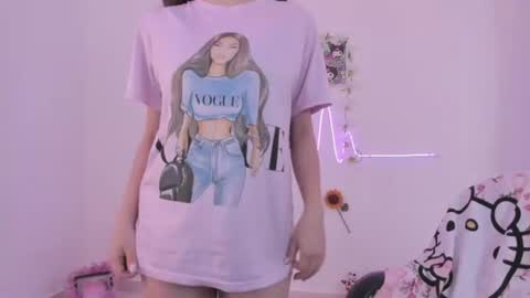 Snapshot of coralinexxx07 chatting on 06/26/26, 11:36 Coraline uwu Bienvenidos al dulce mundo de Coraline Hola amores soy Coraline Una chica tierna juguetona online show from 06/26/26, 11:36