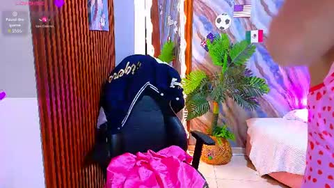 corall_tay1 online show from 07/18/26, 11:47