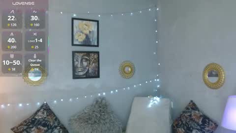 Snapshot of corinndupont chatting on 02/23/26, 01:03 CORINNDUPONT online show from 02/23/26, 01:03