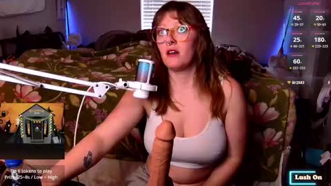 Snapshot of cornchloestar chatting on 10/30/25, 07:14 cornchloestar online show from 10/30/25, 07:14